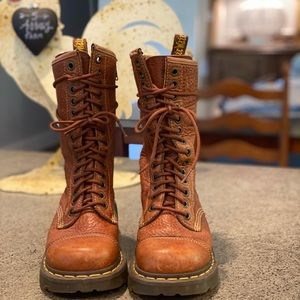 Dr. Martens Miranda boots wms 6